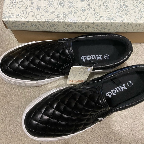 Beyley Mudd Sneakers - Picture 3 of 3